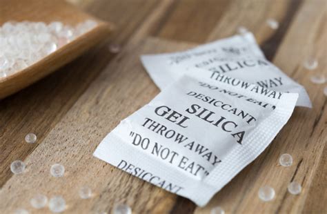 what do silica gel packets